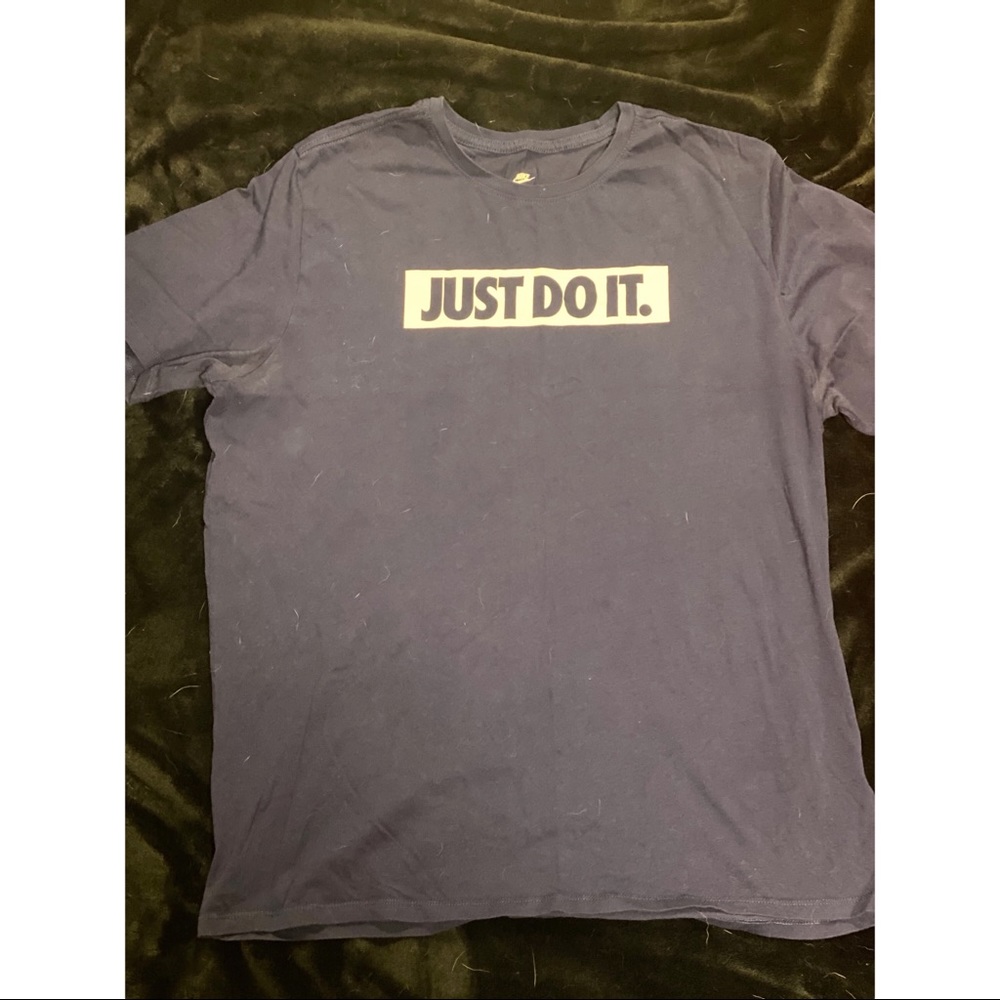 Nike Men’s Graphic T-Shirt